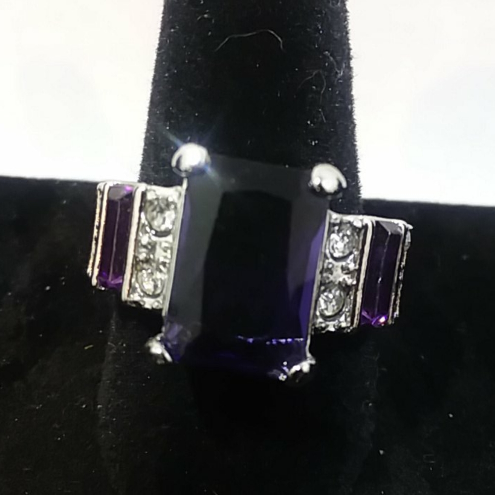 Lovely Fashion Ring Size 8